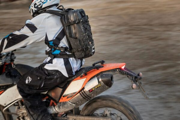 Rucsac impermeabil cu hidratare Enduristan Hurricane 15 litri