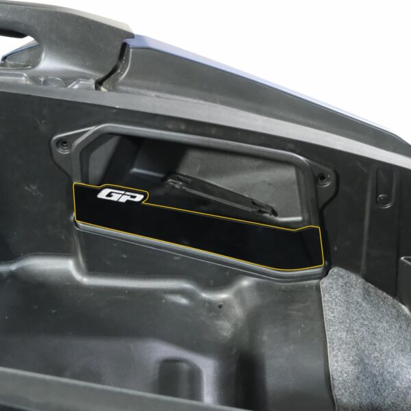 Capac compartiment unelte fumuriu - Honda Forza 250 / Forza 350 / NSS350 2023-2024 de la GP Kompozit