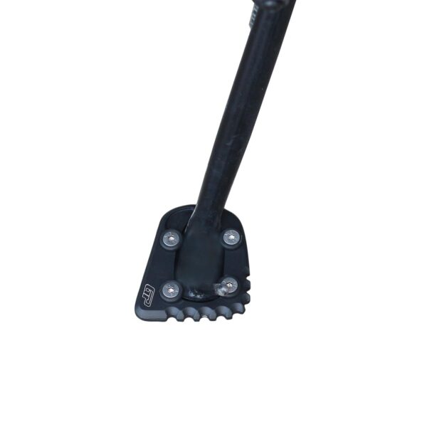 Extensie cric lateral (neagra) - Yamaha MT-07 Tracer 2016-2024 de la GP Kompozit