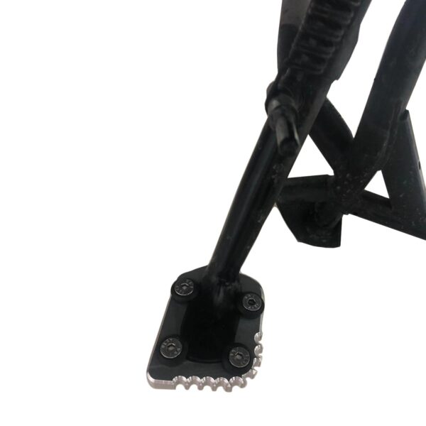 Extensie cric lateral (neagra) - Yamaha Niken GT 2018-2020 de la GP Kompozit