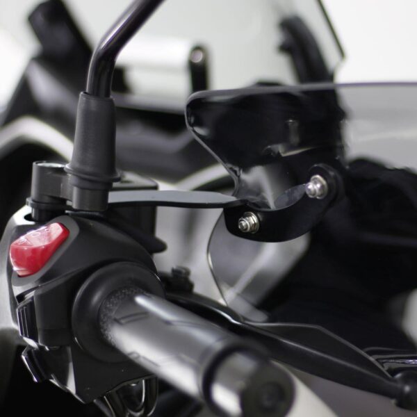 Handguard fumuriu - Yamaha XMAX 250 / XMAX 300 / XMAX 400 2011-2022 de la GP Kompozit