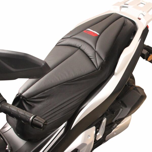 Husă șa (neagră) - RKS Veloce 150 2022-2024 de la GP Kompozit