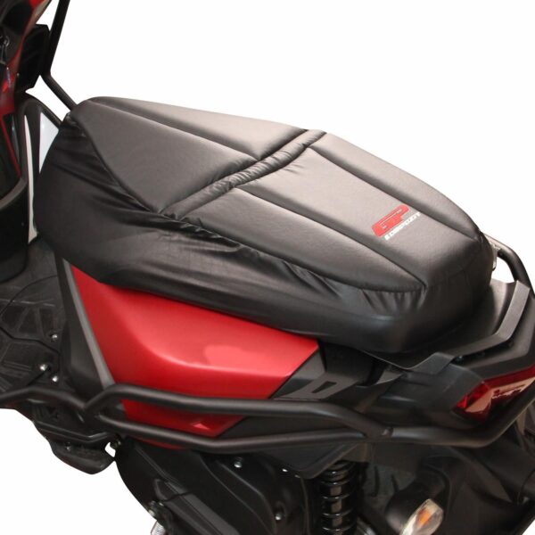 Husă șa (neagră) - Yamaha Cygnus RayZR 2024 de la GP Kompozit