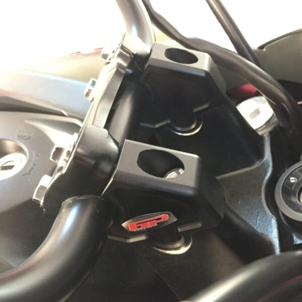 Inaltator ghidon (negru) - Honda NC 700S / NC 750S / NC 700X / NC 750X 2012-2024 de la GP Kompozit