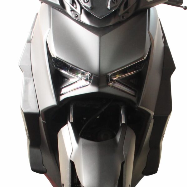 Protecție carenaj (neagră) - Yamaha XMAX 250 / XMAX 300 / XMAX 400 2024 de la GP Kompozit