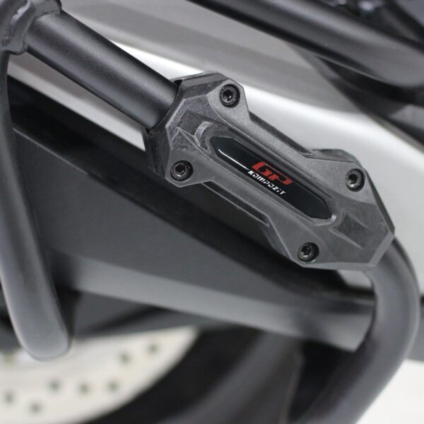 Protecție toba (neagră) - Honda Forza 250 / Forza 300 / Forza 350 / NSS300 / NSS350 2018-2024 de la GP Kompozit
