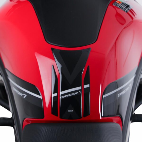 Set protecție rezervor (gri) - Yamaha MT-07 Tracer 2020-2024 de la GP Kompozit