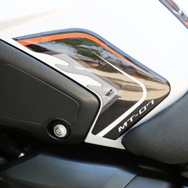 Set protecție rezervor (roșu) - Yamaha MT-07 2018-2020 de la GP Kompozit