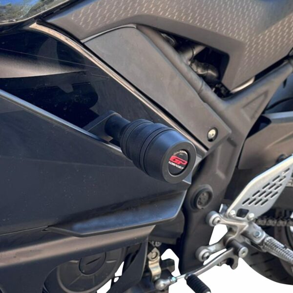 Slider cadru (negru) - Yamaha YZF R25 / YZF R3 2019-2023 de la GP Kompozit