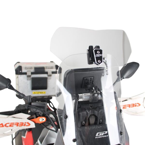 Spoiler parbriz ajustabil universal - GP105 transparent (cu prindere argintie), produs universal de la GP Kompozit