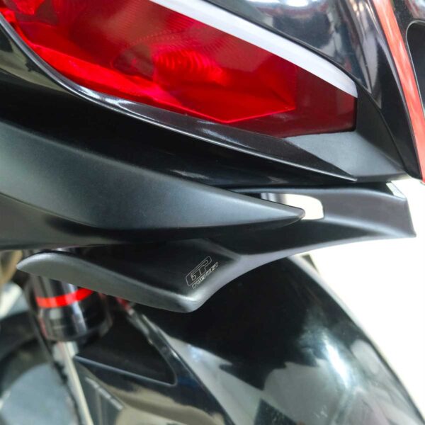 Aripioara (negra) - Yamaha YZF-R25 / YZF-R3 2019-2024 de la GP Kompozit