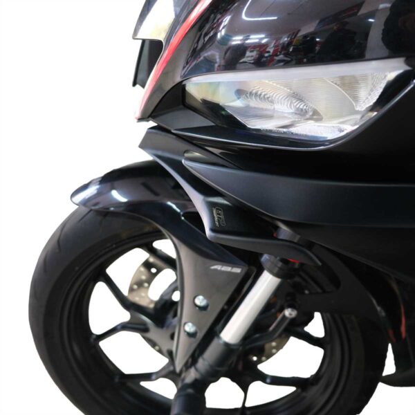 Aripioara (negra) - Yamaha YZF-R25 / YZF-R3 2019-2024 de la GP Kompozit