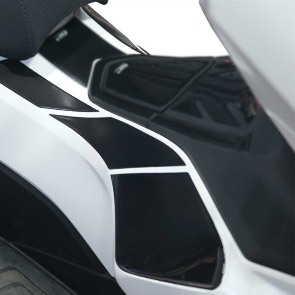 Side Strip Protectie rezervor - Honda PCX125 / PCX150 2021-2024 de la GP Kompozit