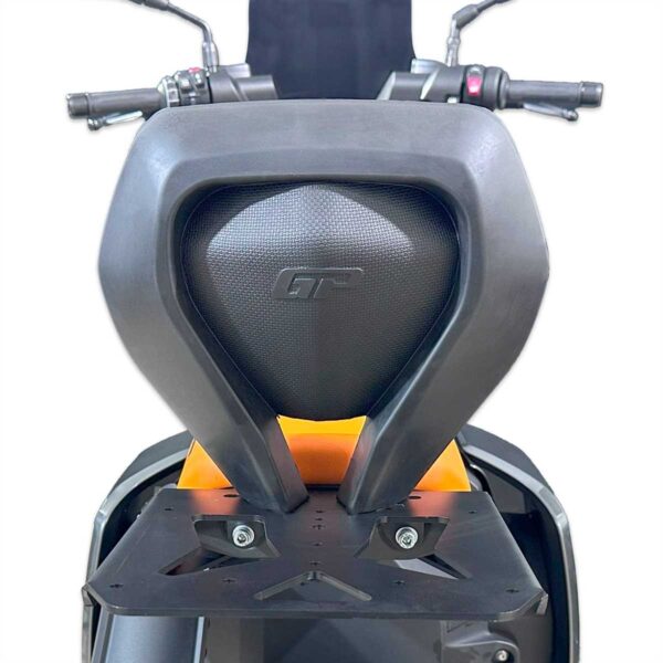 Spătar pasager (negru) - BMW CE 04 2022-2024 de la GP Kompozit