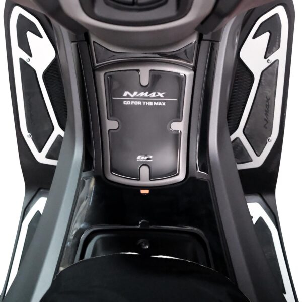 Protecție rezervor (gri) - Yamaha NMAX 125 / NMAX 155  2025