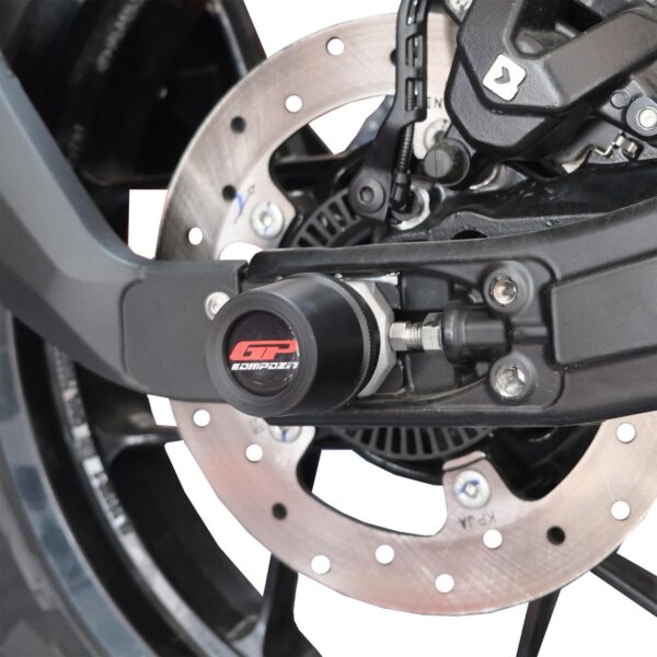 Set slidere pentru axul rotii și cadru (negru) - KTM 390 Adventure X 2025