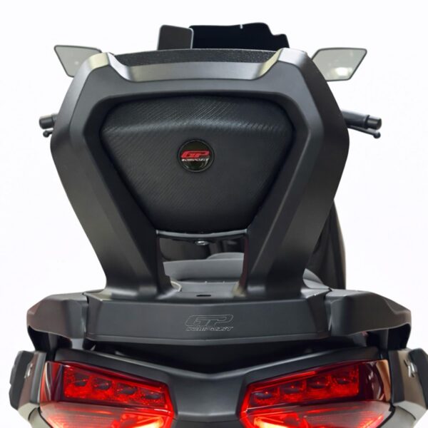 Spătar pasager (negru) - Yamaha XMAX 250 / XMAX 300 / XMAX 400 2018-2025