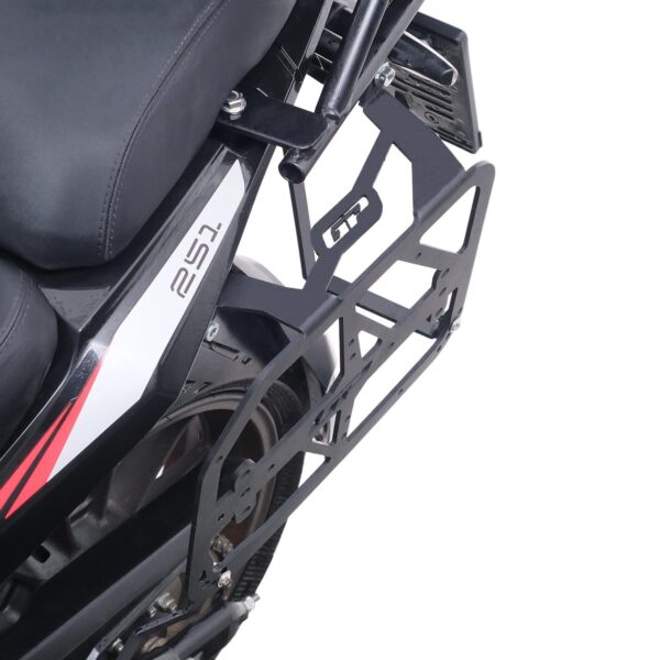 Suport lateral portbagaj (negru) - Benelli TRK 251 2019-2024