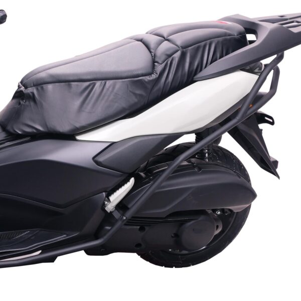 Crash bar (negru) - Yamaha NMAX 125 / NMAX 155 2025