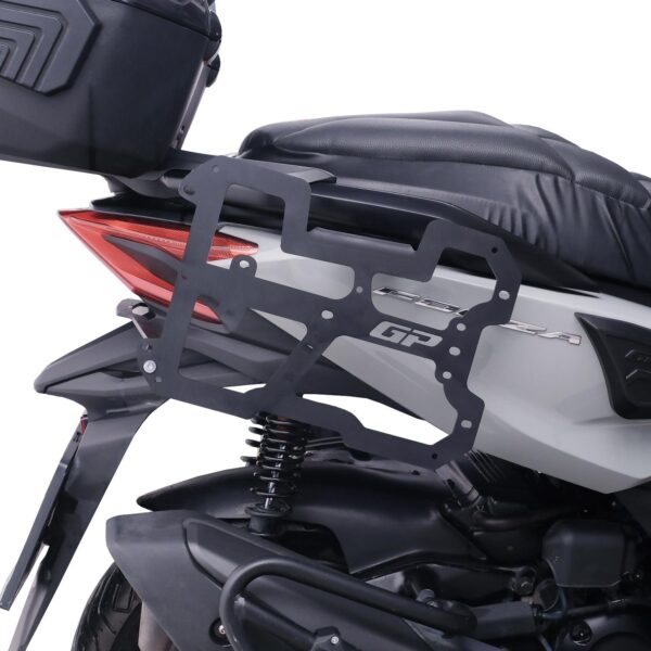Suport lateral portbagaj (negru) - Honda Forza 250 / Forza 350 / NSS350  2021-2025