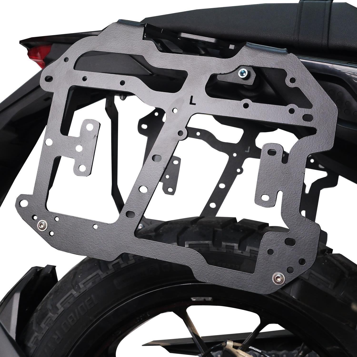 Suport lateral portbagaj (negru) - KTM 390 Adventure X 2025