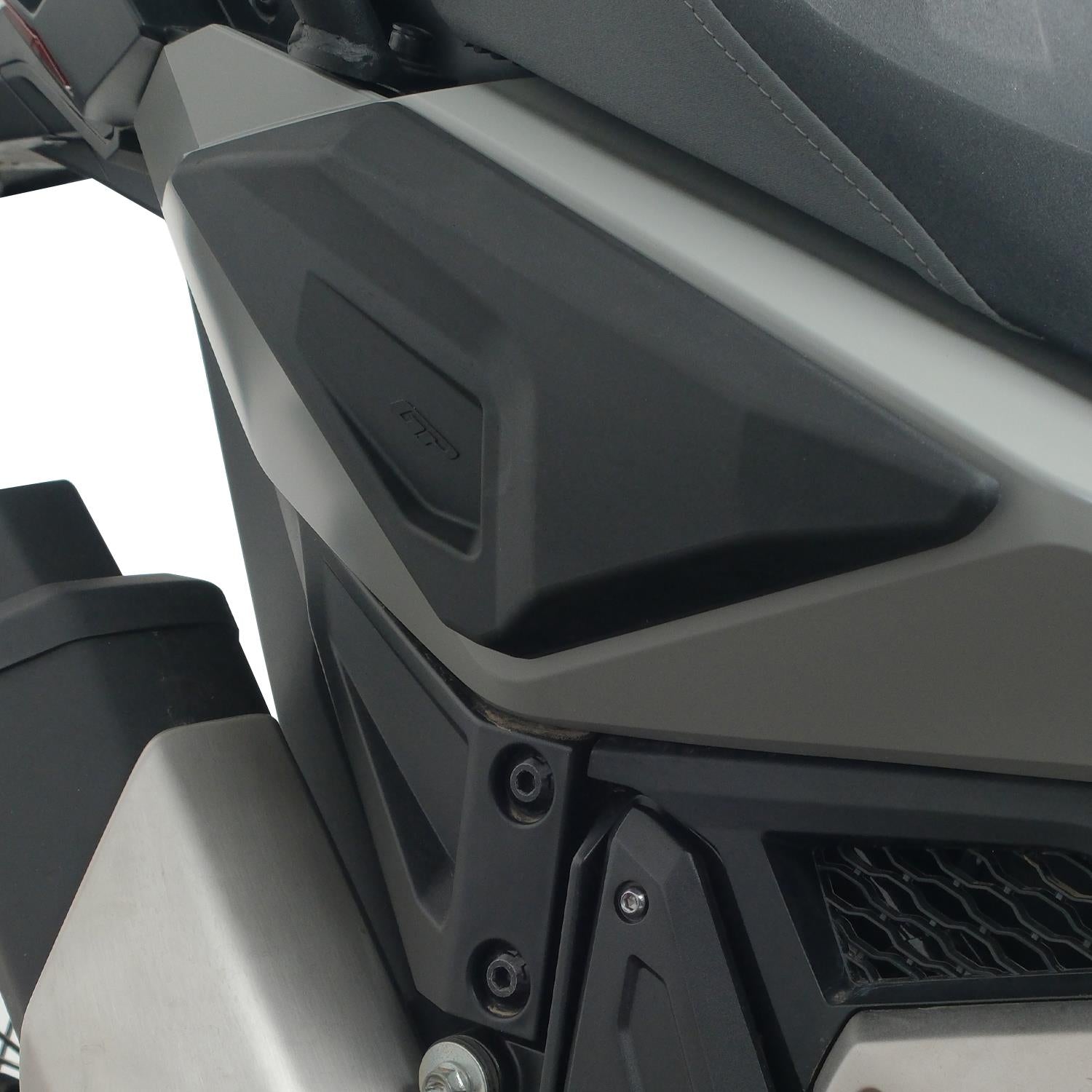 Carenaj lateral (negru) - Honda X-ADV 2025