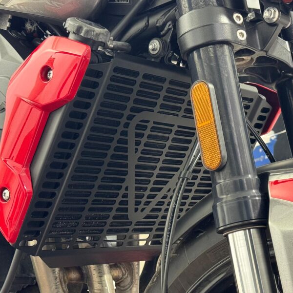 Protecție radiator (neagră) - Triumph Trident 660 2021-2025