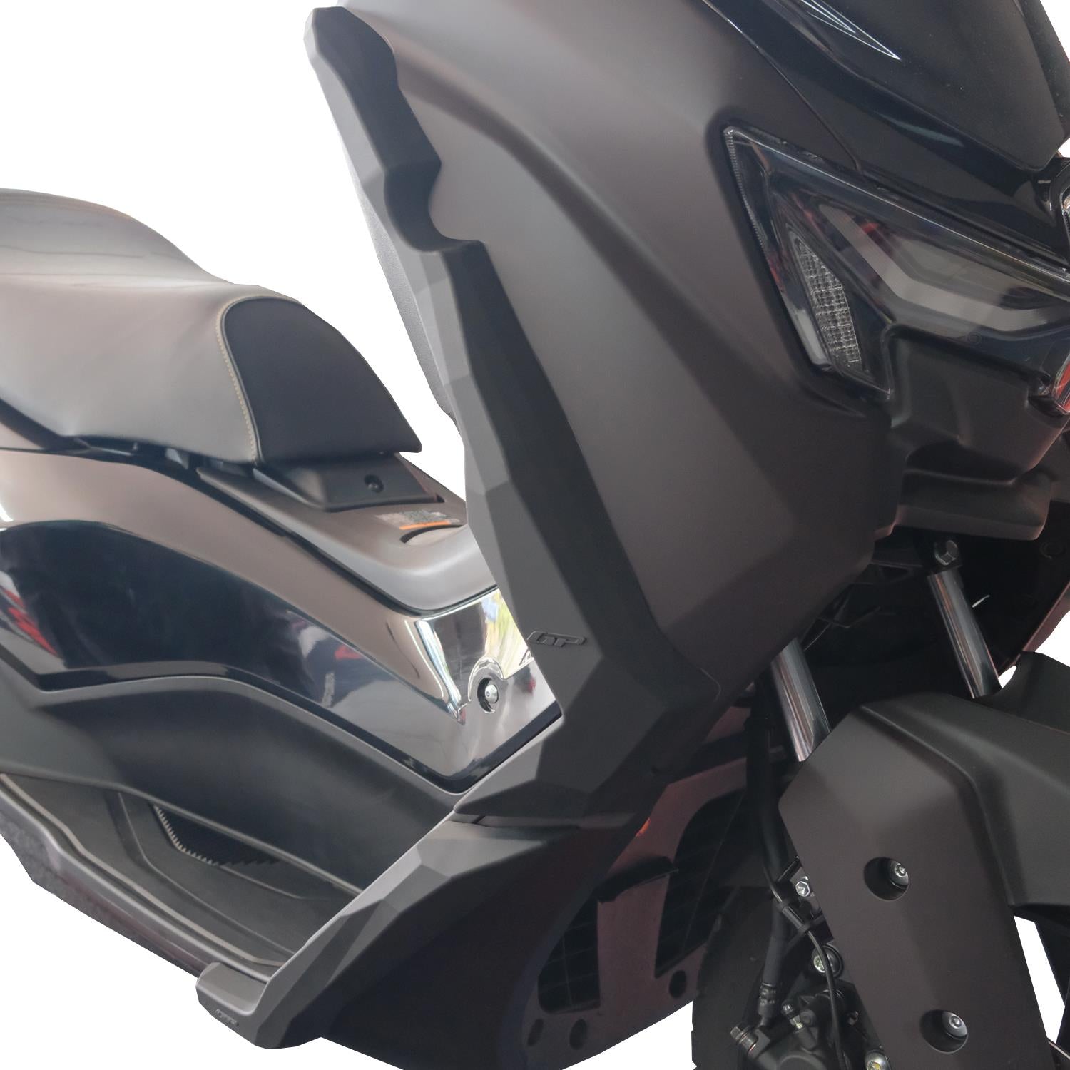 Protecție carenaj superioară (neagră) - Yamaha NMAX 125 / NMAX 155 2025