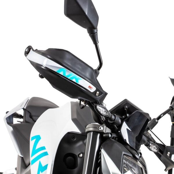 Handguard plastic - CFMOTO 250 NK / 300 NK 2018-2022 (cu negru) de la GP Kompozit
